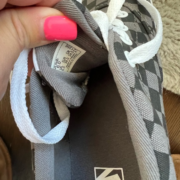 New checkered Vans - Picture 2 of 5